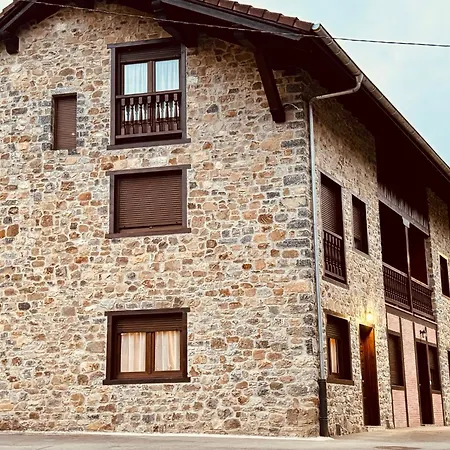 El Cestu, Valle De * カマレニョ