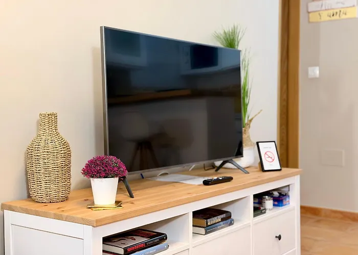 El Cestu, Valle De *